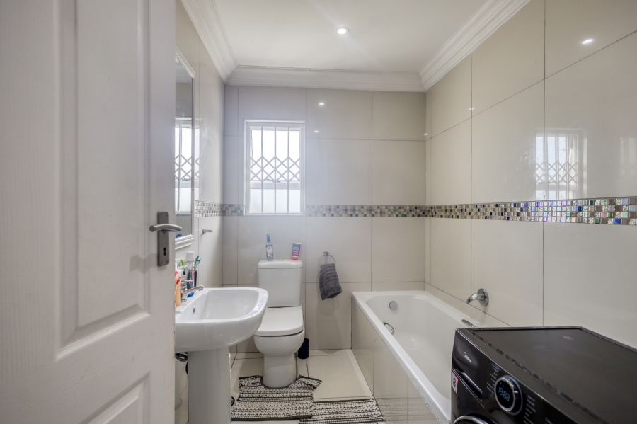 3 Bedroom Property for Sale in Gonubie Eastern Cape